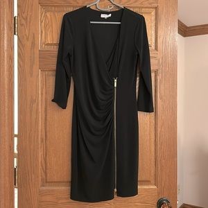 Calvin Klein beautiful black dress with zipper detail size XS in GUC